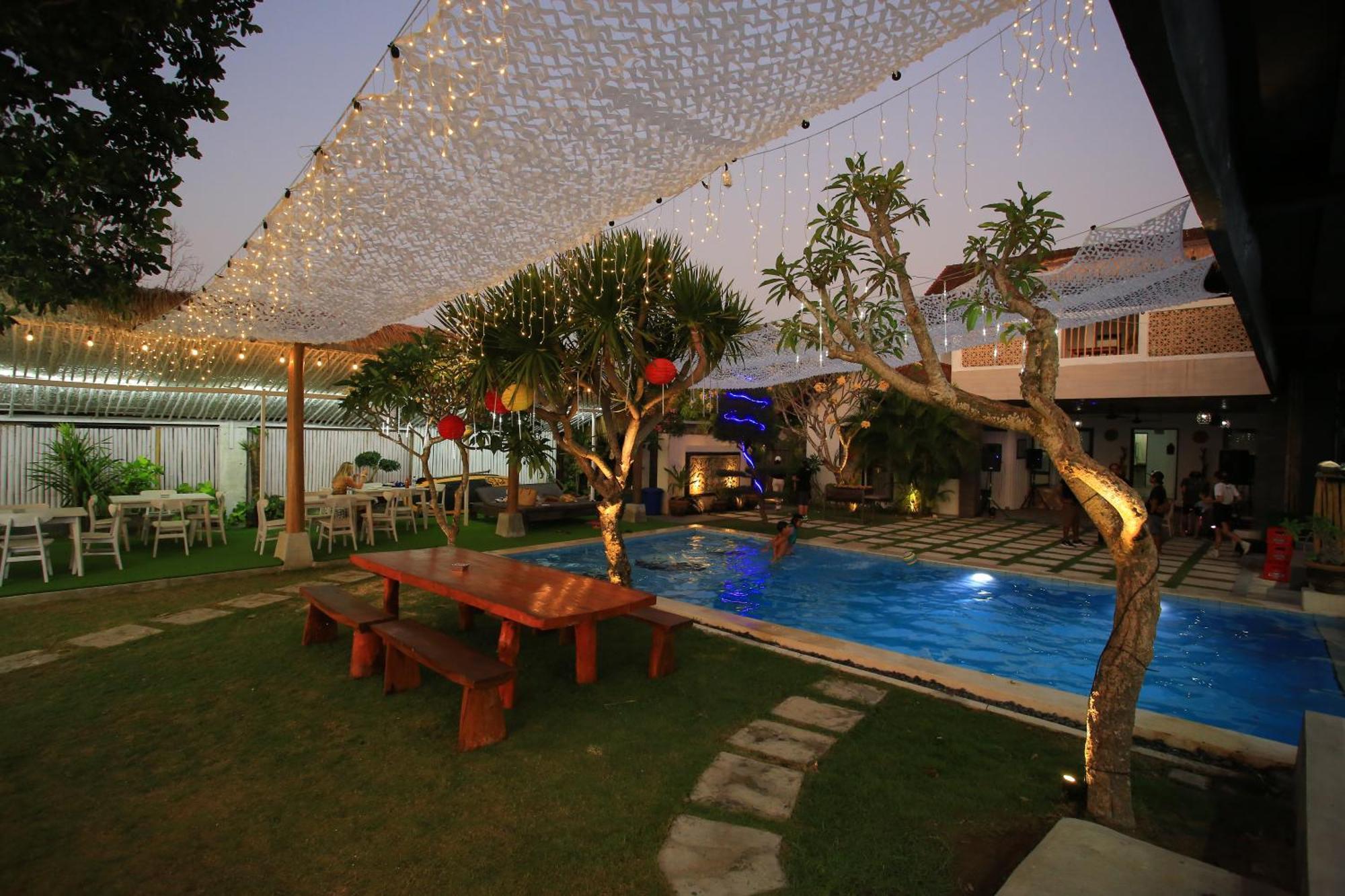3 Monkeys Lembongan Studio Apartments Gym Recovery Centre Buitenkant foto