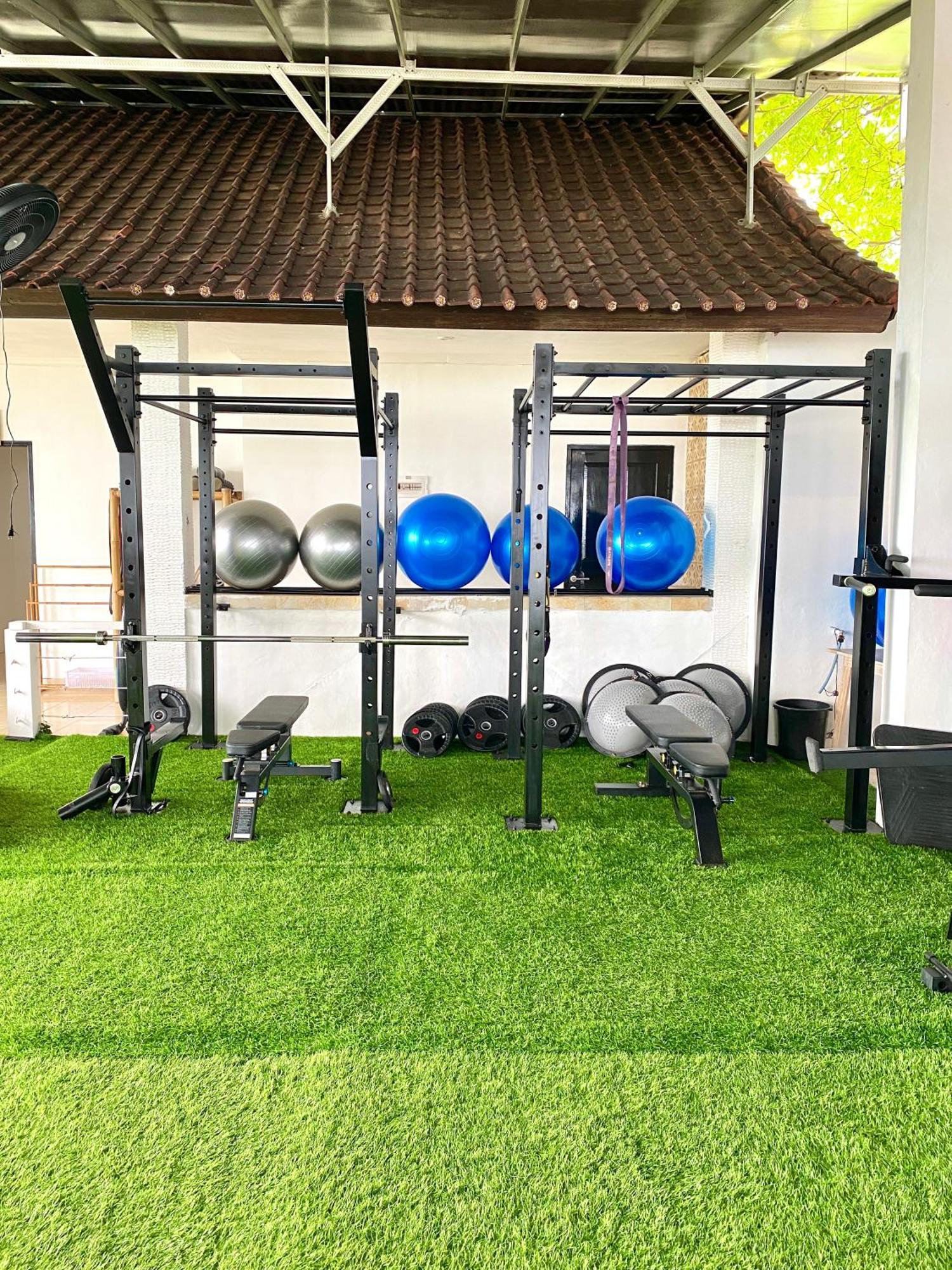 3 Monkeys Lembongan Studio Apartments Gym Recovery Centre Buitenkant foto